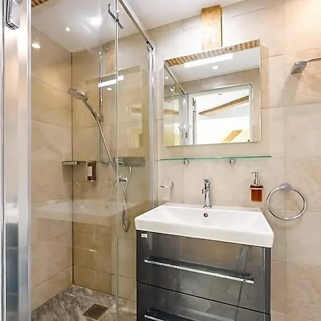 Hotell De La Croix-federale 3*